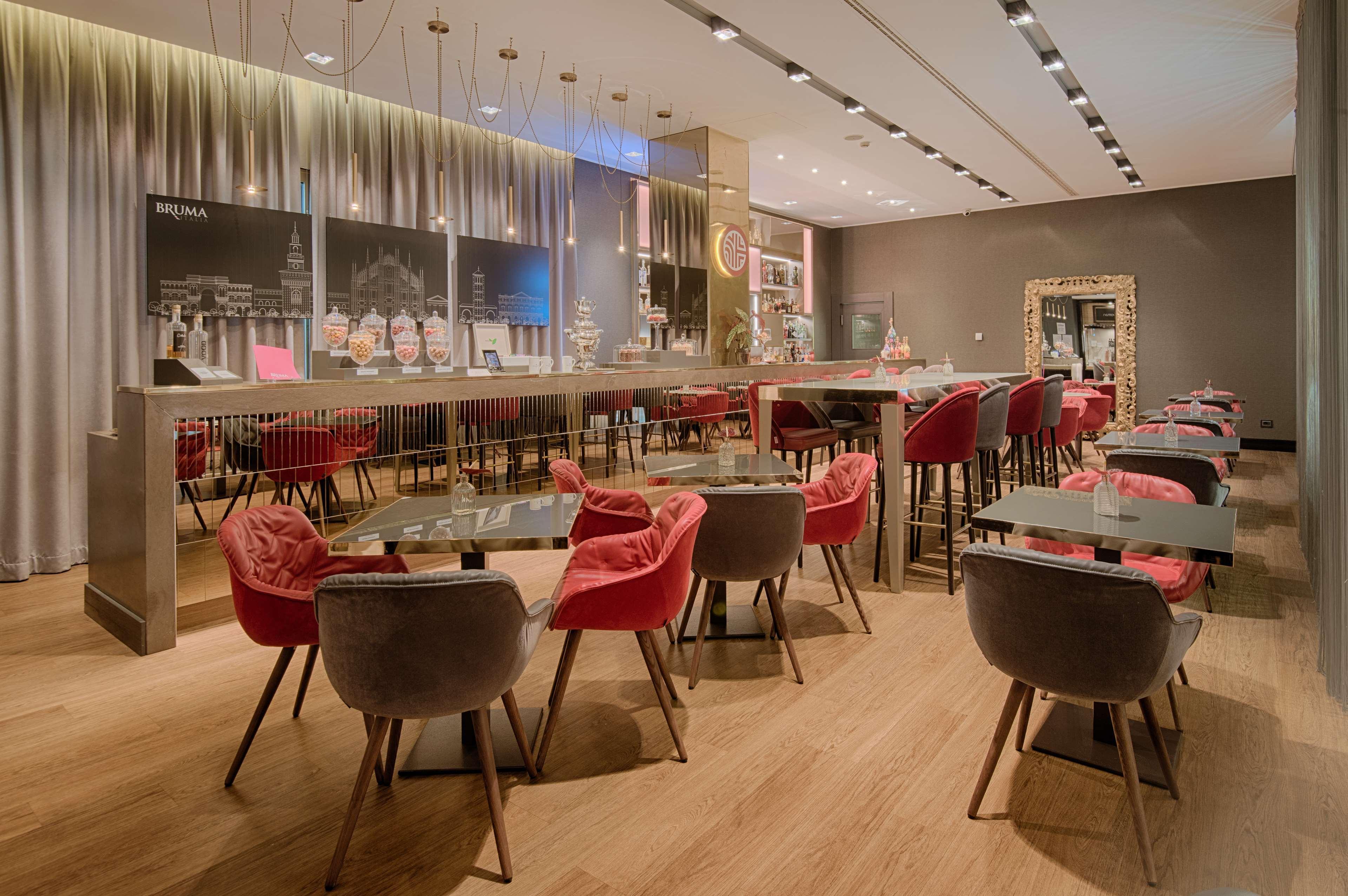 فندق إن إتش كوليكشن ميلانو بريزيدنت المظهر الخارجي الصورة The interior of the lounge