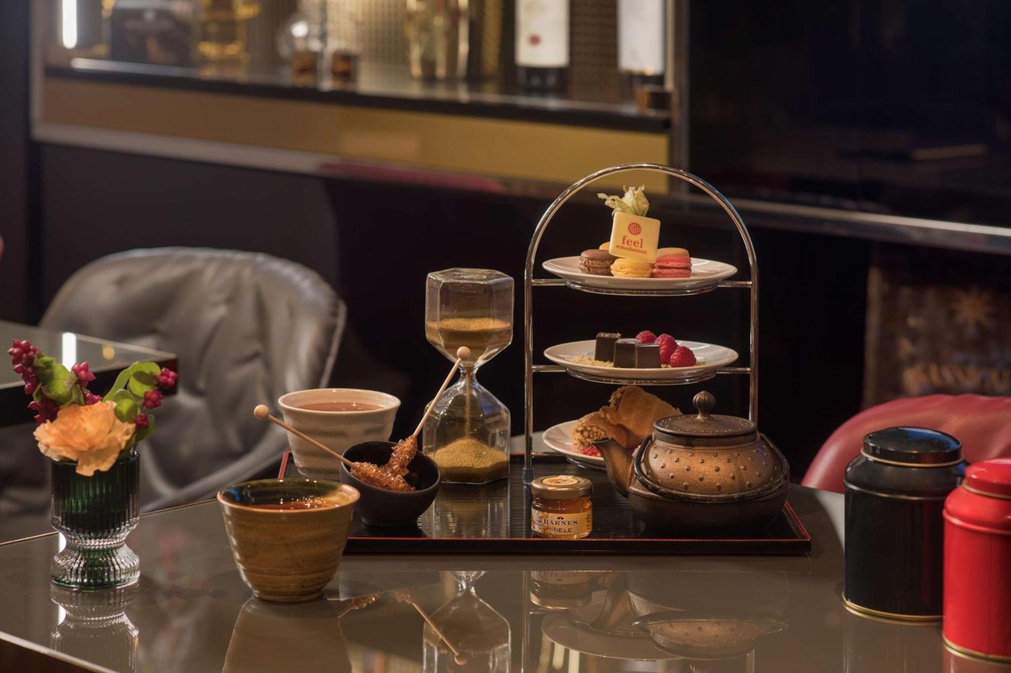 فندق إن إتش كوليكشن ميلانو بريزيدنت المظهر الخارجي الصورة Afternoon tea at the Mandarin Oriental, London