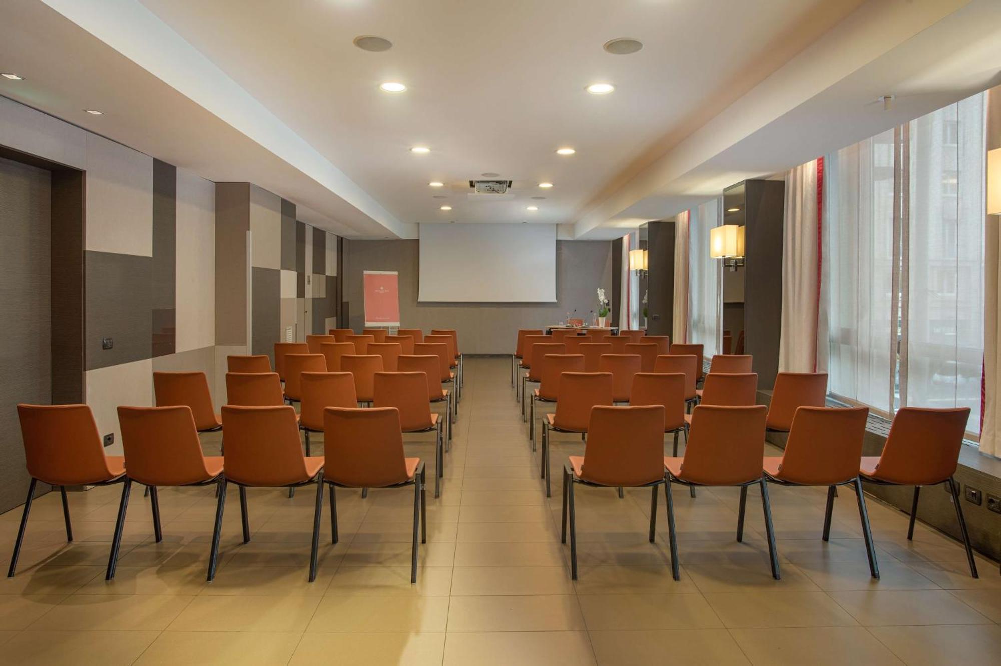 فندق إن إتش كوليكشن ميلانو بريزيدنت المظهر الخارجي الصورة Meeting room